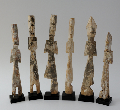 The Carver of the Wedge-Shaped Head 3
