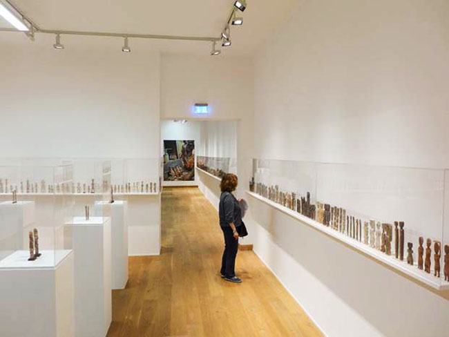 Exposition de la collection d'Aklama de Horst Antes au Museum Saint Annen de Lübeck