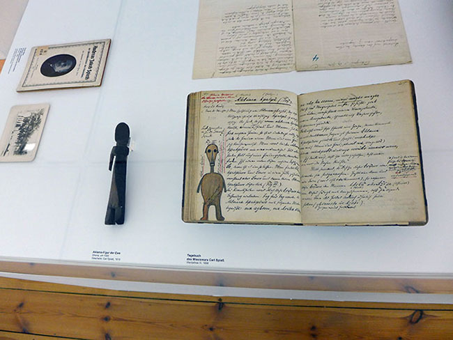 Exposition de la collection d'Aklama de Horst Antes au Museum Saint Annen de Lübeck